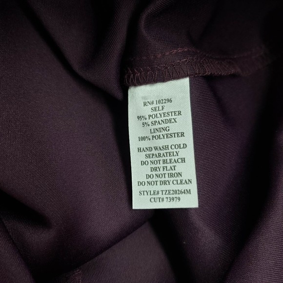 Connected Apparel Women's size 8 Burgundy Floral Sleeveless Dress - Picture 8 of 8